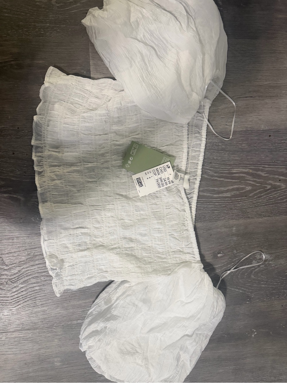 H&M White Crinkled Puff Sleeve Crop Top with Smocked Bodice